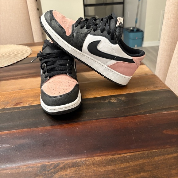 Nike Jordan 1 low bleached coral - Picture 2 of 5